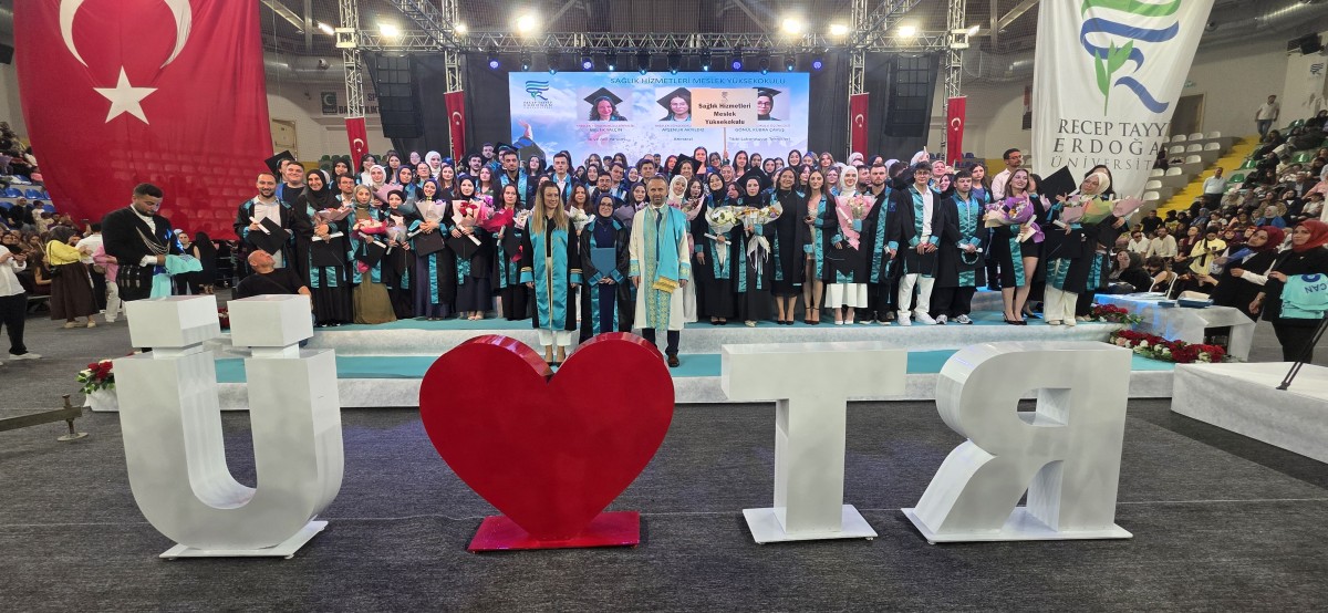 RTEÜ'de Mezuniyet Coşkusu: Emek, Gurur ve Yeni Başlangıçlar